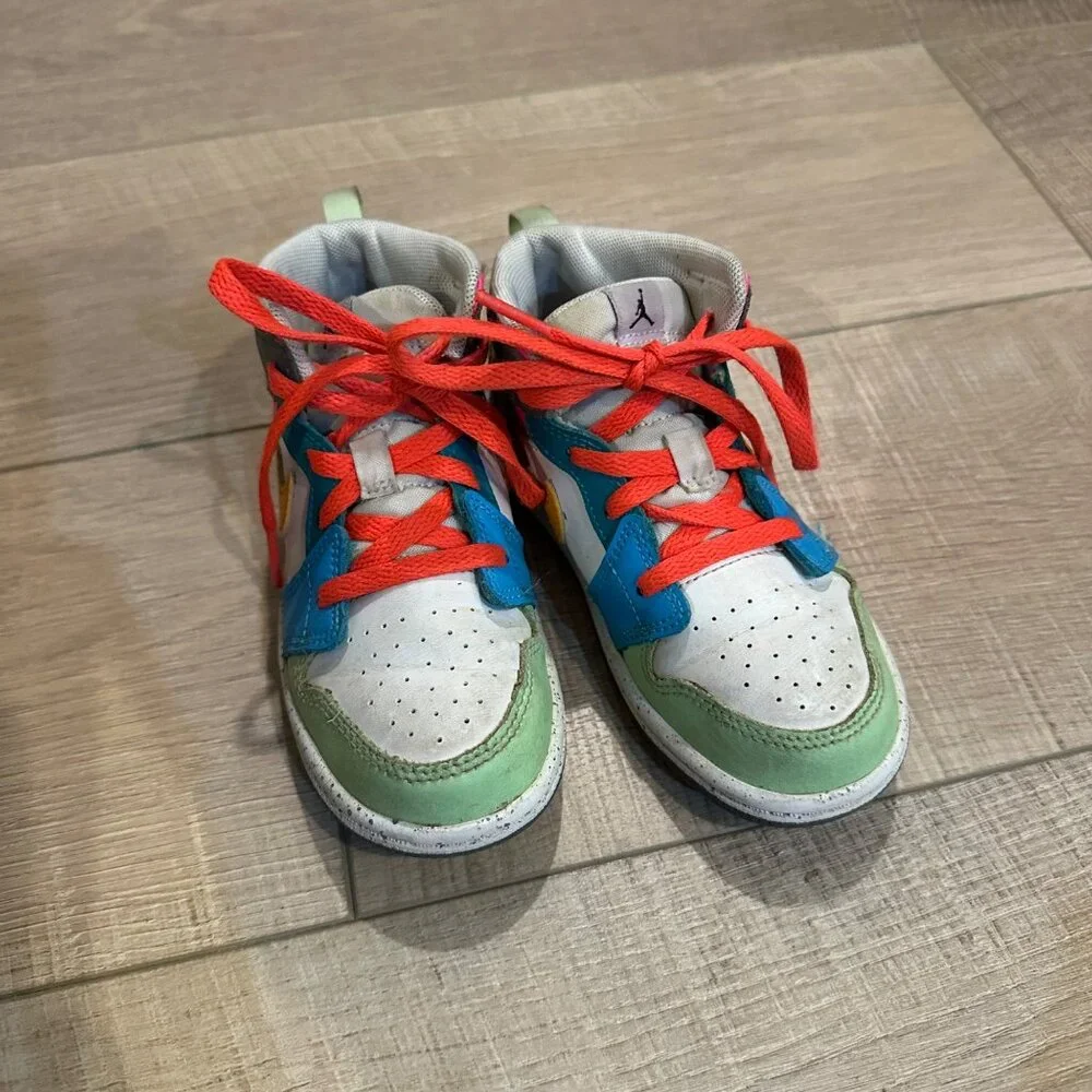 NIKE GIRLS SIZE 9C AIR JORDAN HIGH TOP SHOES COLOR